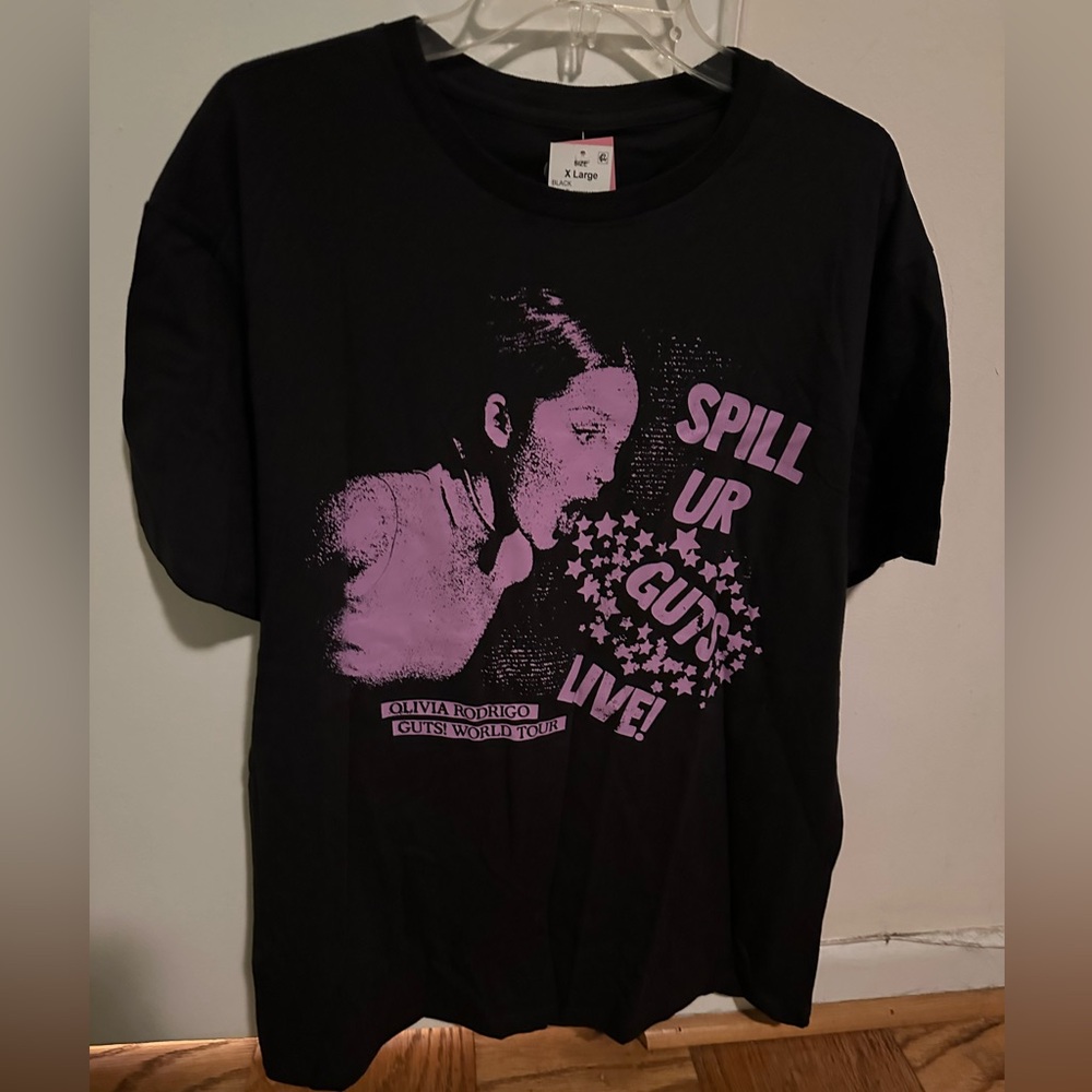 NWT Olivia Rodrigo Guts tshirt, size XL